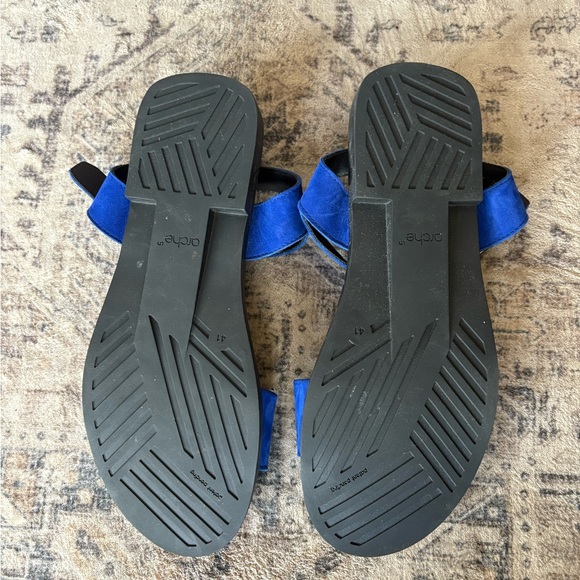 Blue Sandals - Picture 3 of 5